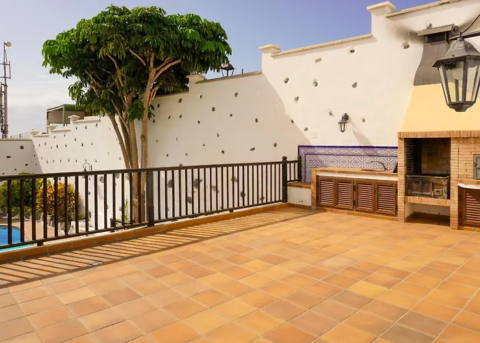 Villa Altos De Santiago
