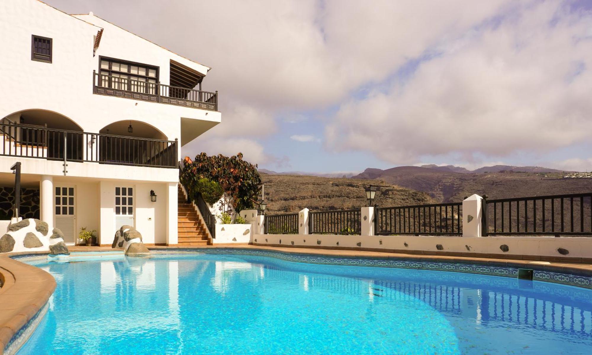 Altos De Santiago Villa *