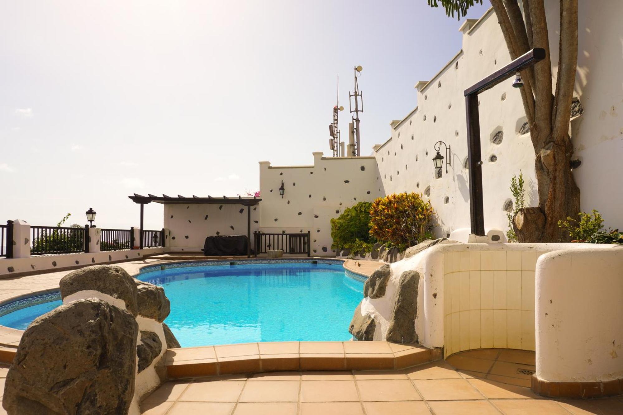 Villa Altos De Santiago *